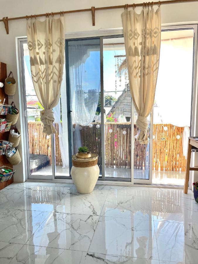 Отель Pole Pole Boutique House Нунгви Экстерьер фото